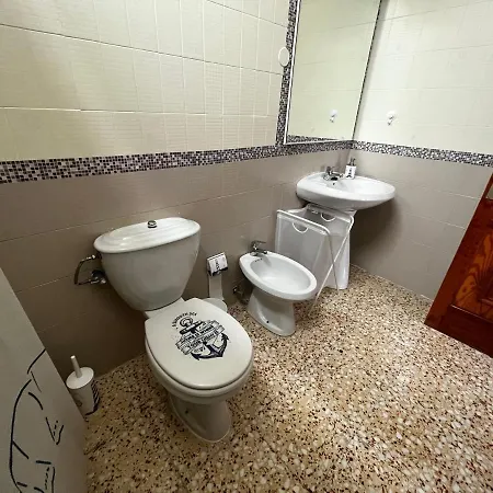 Sarah Kite Ii Vv, 3 Bed & Breakfast *